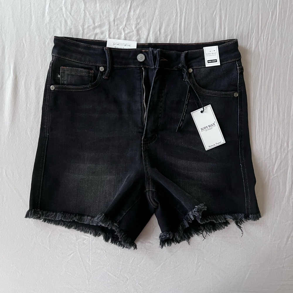 JUDY BLUE Black High Waist Tummy Control Fray Hem Shorts